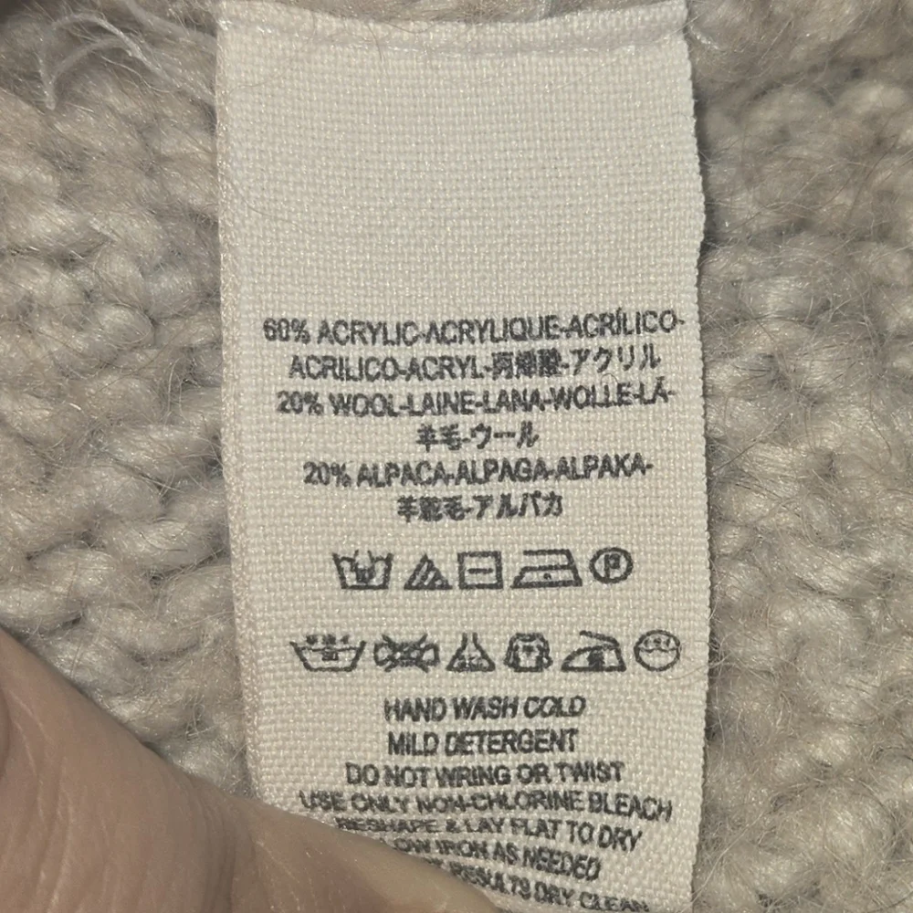 Brown Cable-Knit Oversized Women's Sweater - Picture 10 of 11